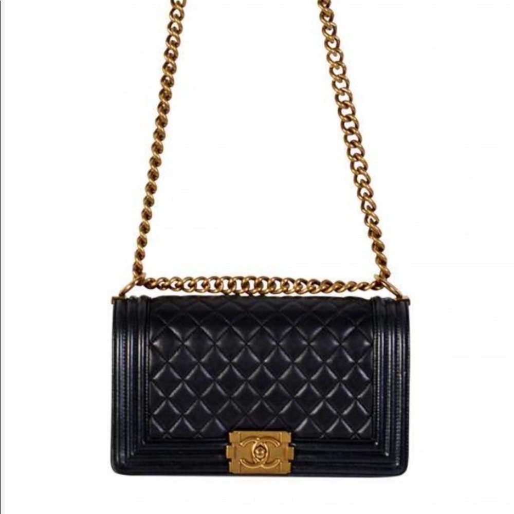 Chanel Boy old medium Lambsin